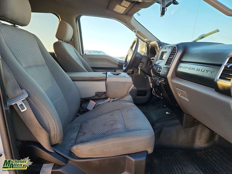 2018-ford-f550-image-16