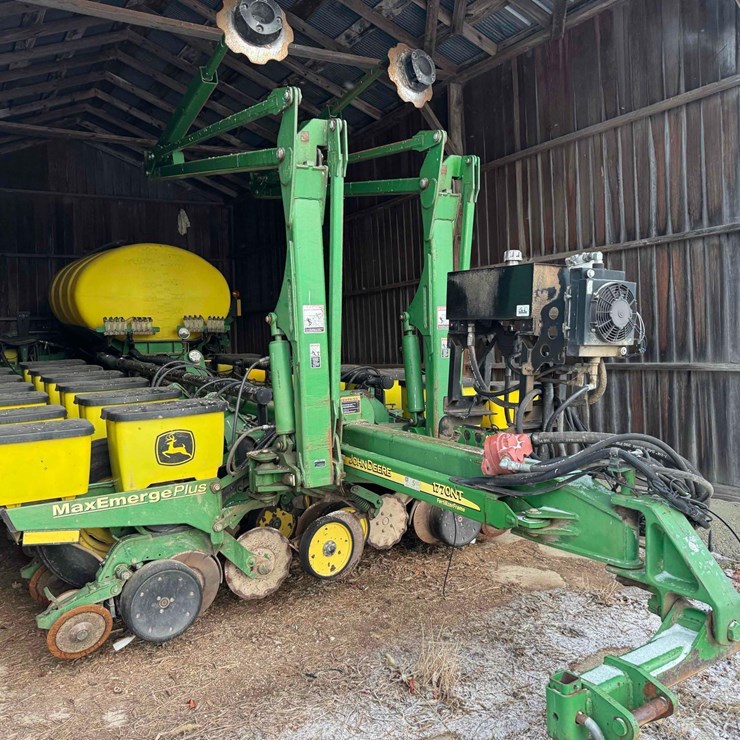 JOHN DEERE 1770