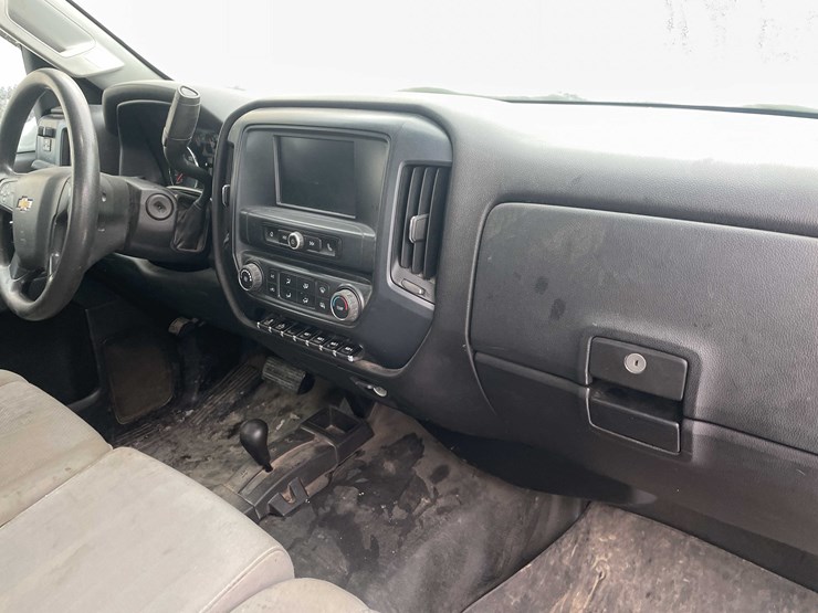 2017-chevrolet-2500-image-39