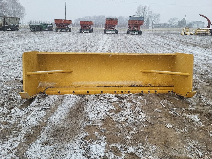 10'-snow-pusher-image-2