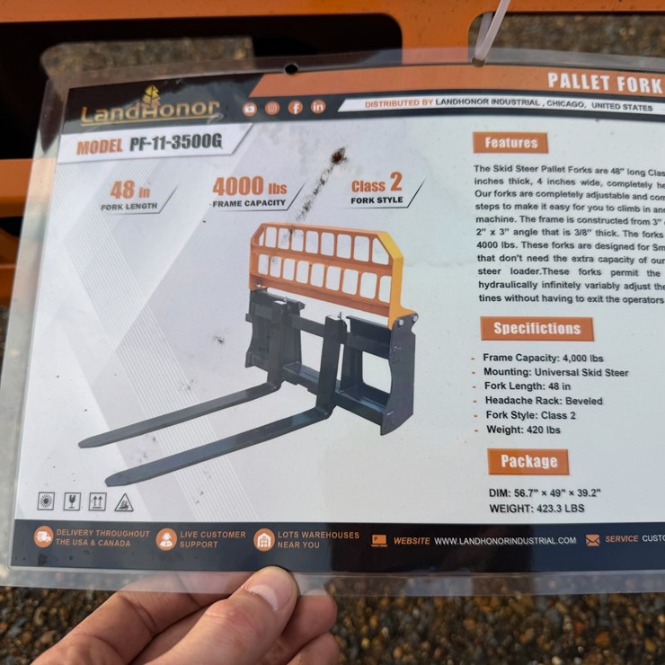 #7924 • SKid Steer Pallet Forks