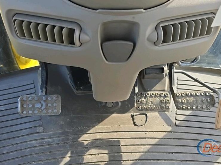 2007-john-deere-7330-image-27