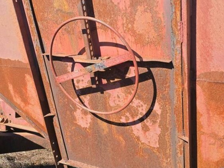 m-&-w-gravity-wagon-image-5