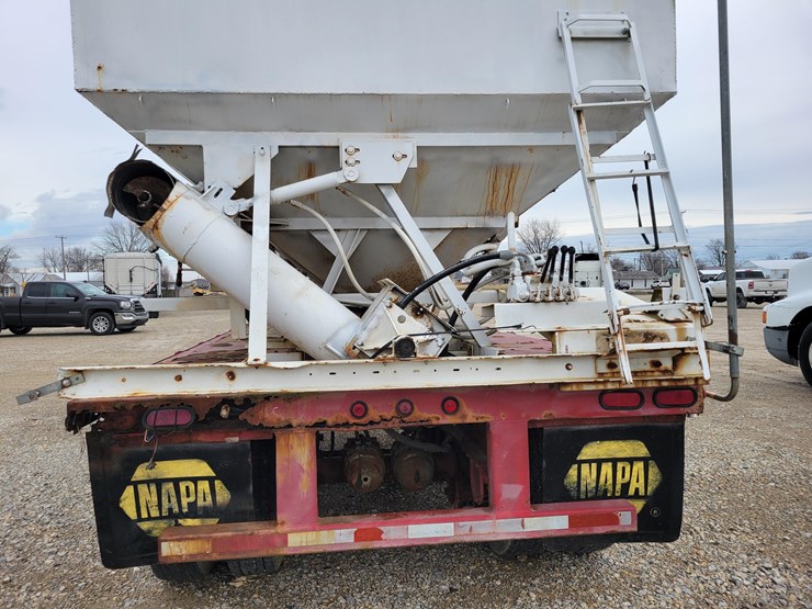 2003-b&b-step-deck-trailer-w/-10-ton-dry-fertilizer-tender-image-14