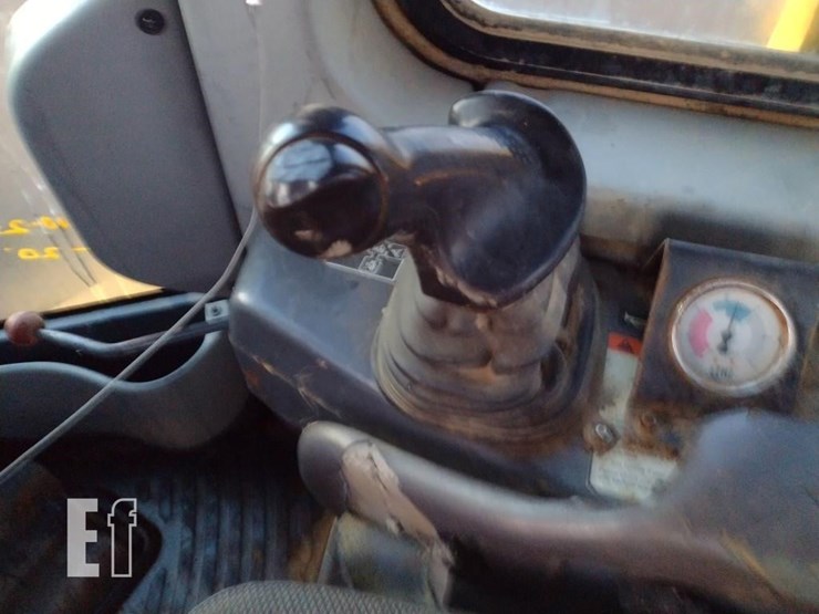 2004-komatsu-d65ex-15-image-9