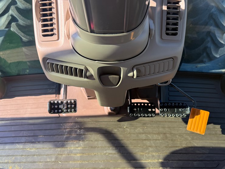 john-deere-6145r-image-33