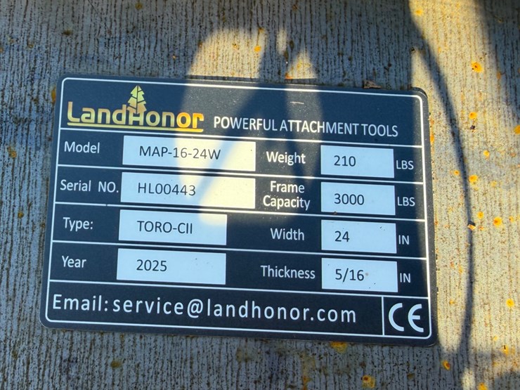 #7847-•-land-honor-mini-skid-steer-mount-plate-image-2