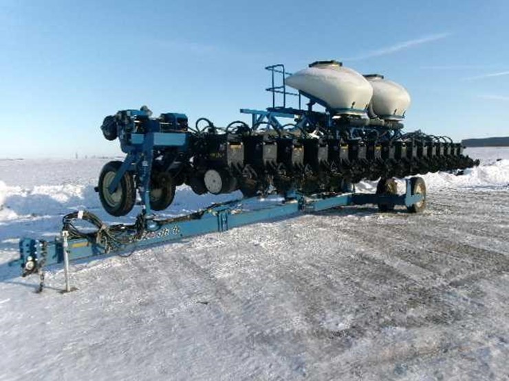 2013-kinze-3600-image-1