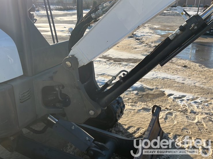 2021-bobcat-e35-image-21