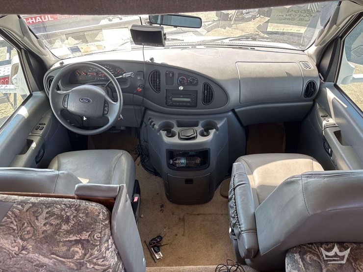 2004-ford-e450-image-69