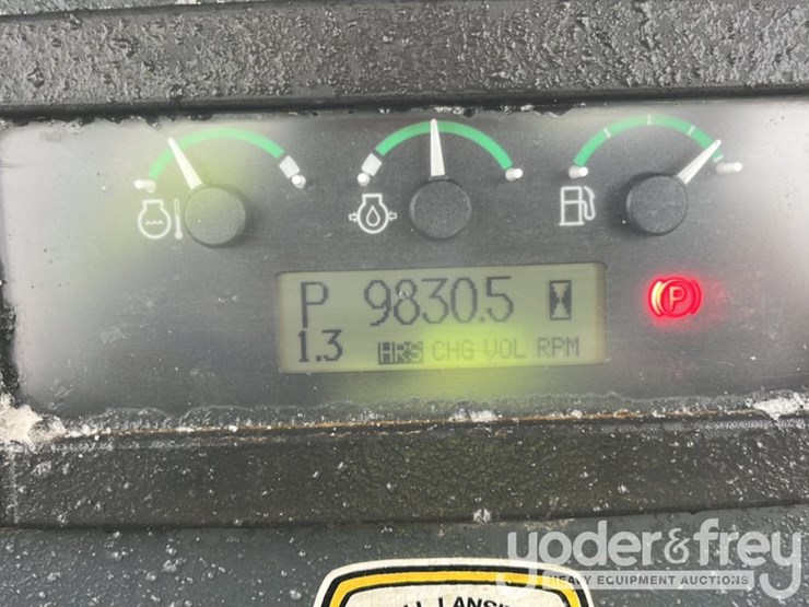 2015-deere-450j-image-34