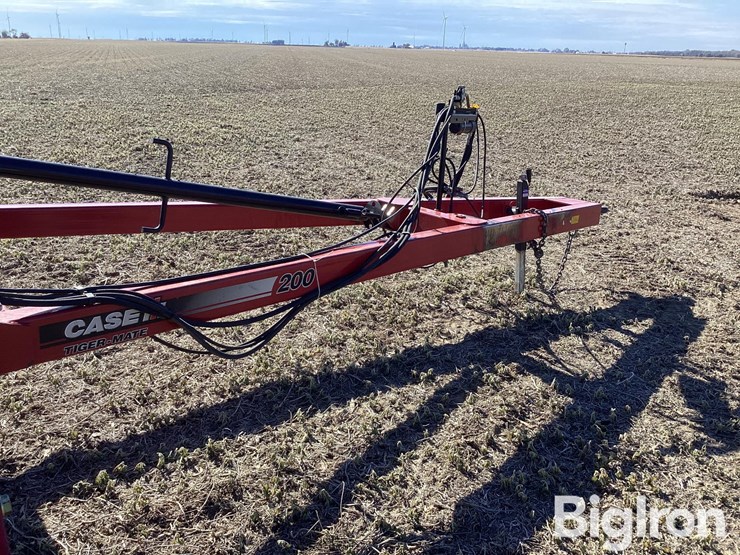 2011-case-ih-200-image-11