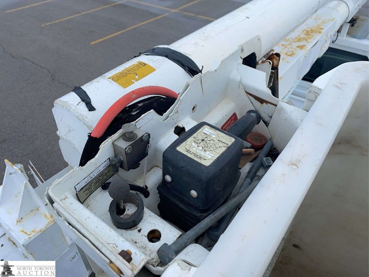 2006-international-durastar-4200-image-38