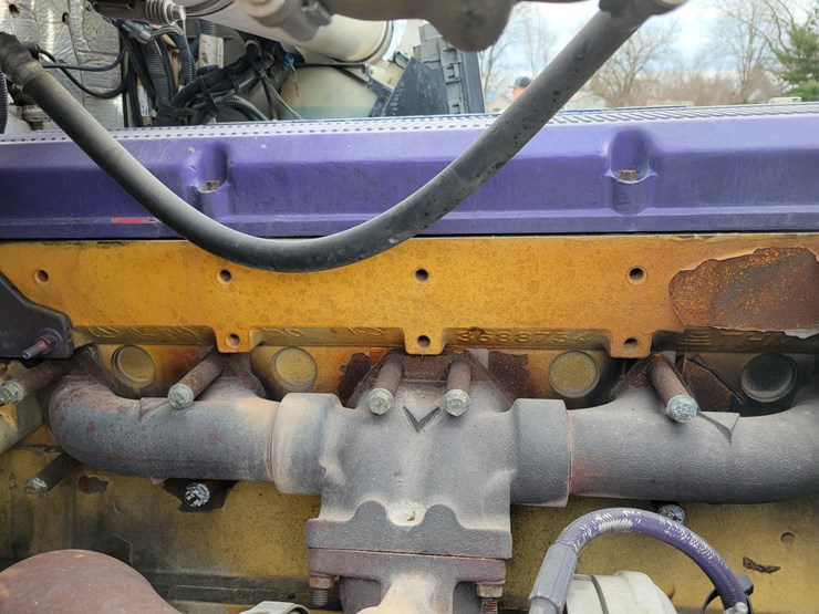 2012-kenworth-w900l-image-39