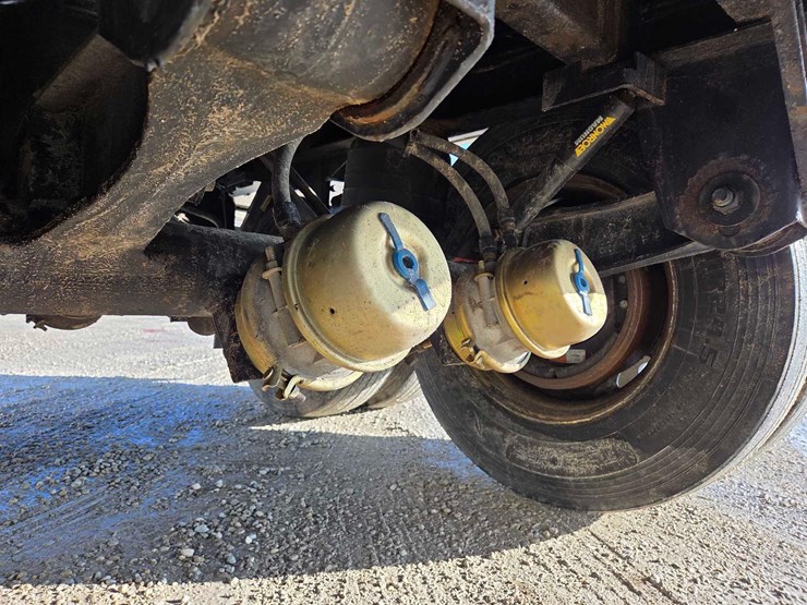 2011-wilson-hopper-bottom-image-33