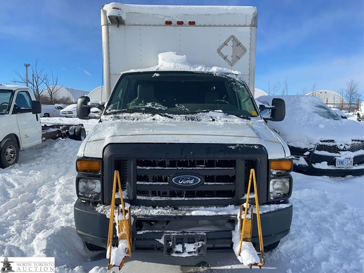 2014-ford-e-series-s/a-cube-van-image-6