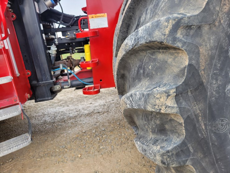 2014-case-ih-400-image-5