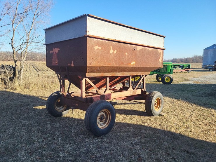 hopper-wagon-w/running-gear-image-3