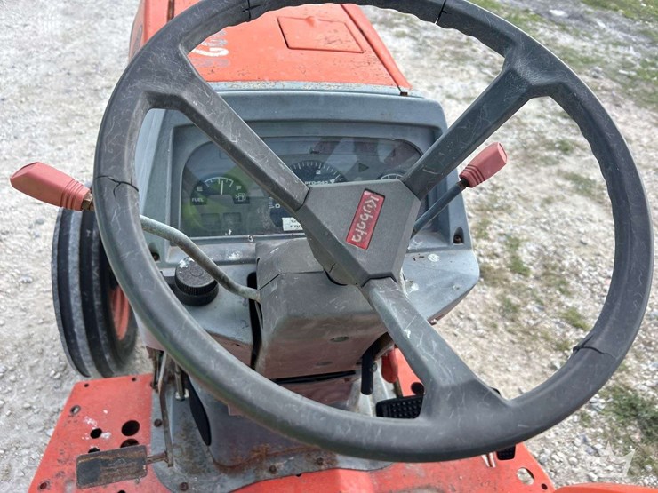 2001-kubota-l3300f-35hp-utility-tractor-with-caroni-tc710-6ft.-rotary-brush-mower-attachment-image-9