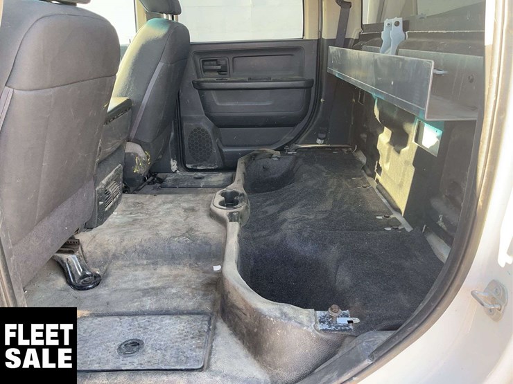 2012-dodge-3500-image-15