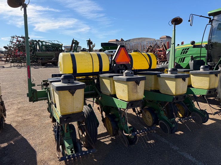 john-deere-7200-image-5