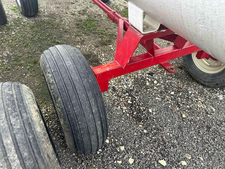 1000-gal.-nh3-tank-on-gear-#7-image-10