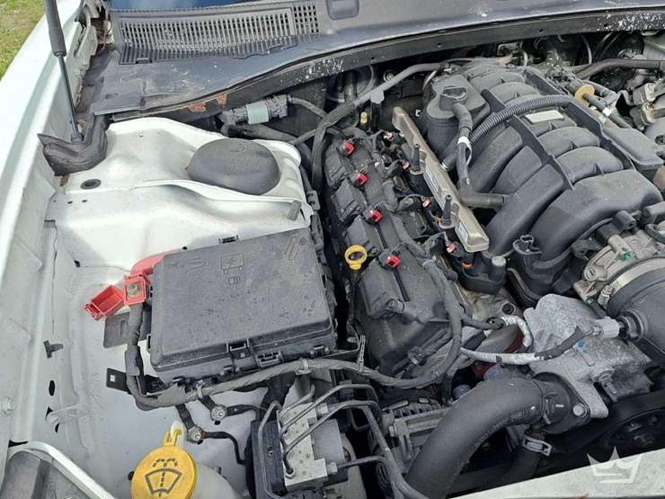 2018-dodge-charger-sedan-image-15