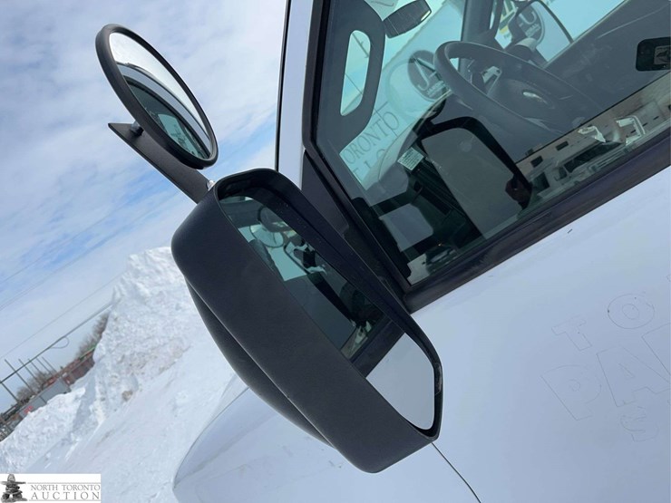 2017-chevrolet-express-s/a-ambulance-image-44