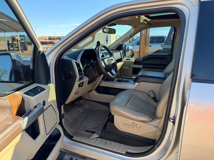 2018-ford-f150-lariat-image-10