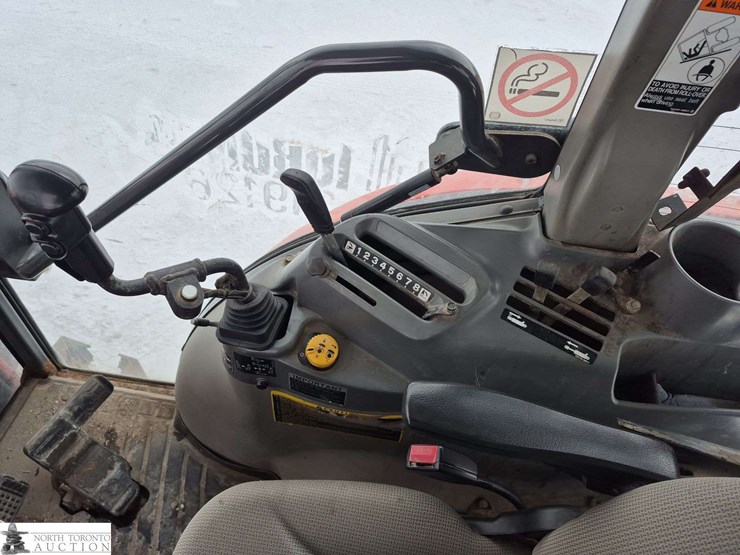 2010-kubota-l5250-d-tractor-image-30