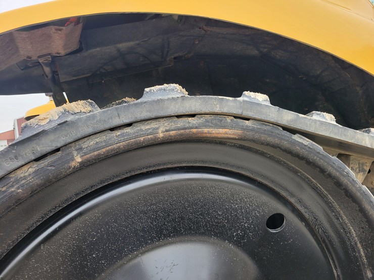 1998-cat-45-track-tractor-image-36