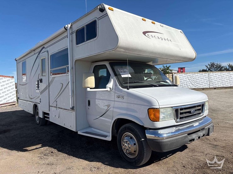 2004-ford-e450-image-2