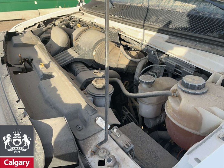 2011-ford-cargo-image-25