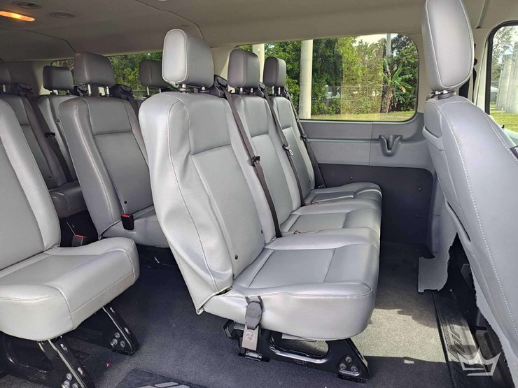 2018-ford-transit-image-35