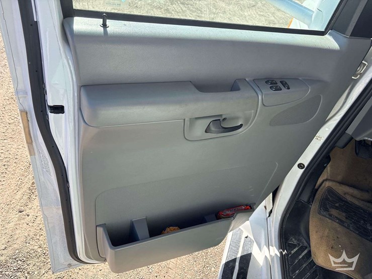 2004-ford-e450-image-8