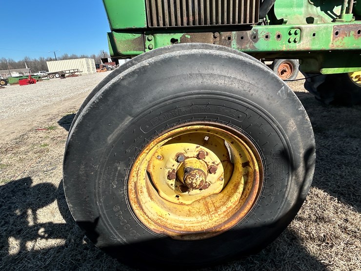 john-deere-4230-image-2