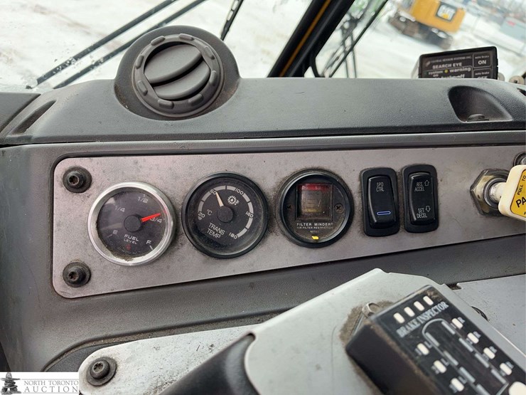 2018-mack-lr633-t/a-refuse-truck-image-25