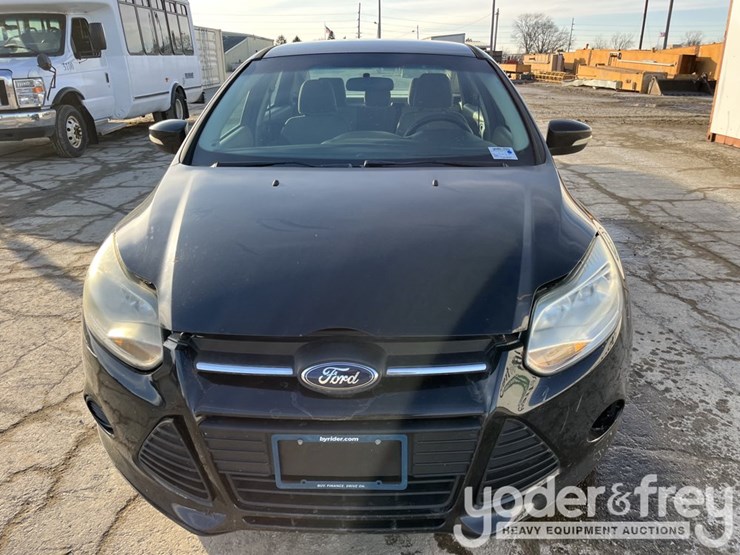 2014-ford-focus-image-32