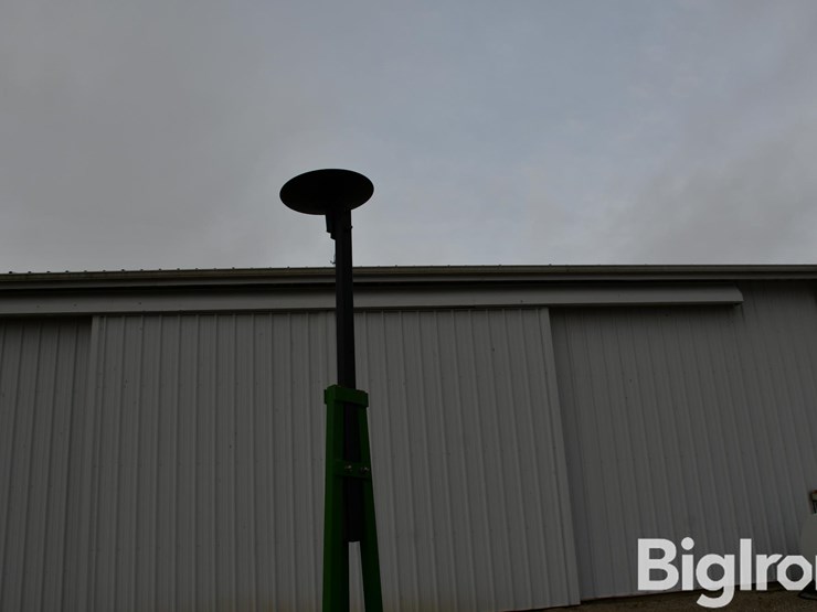 john-deere-6r30-planter-image-10