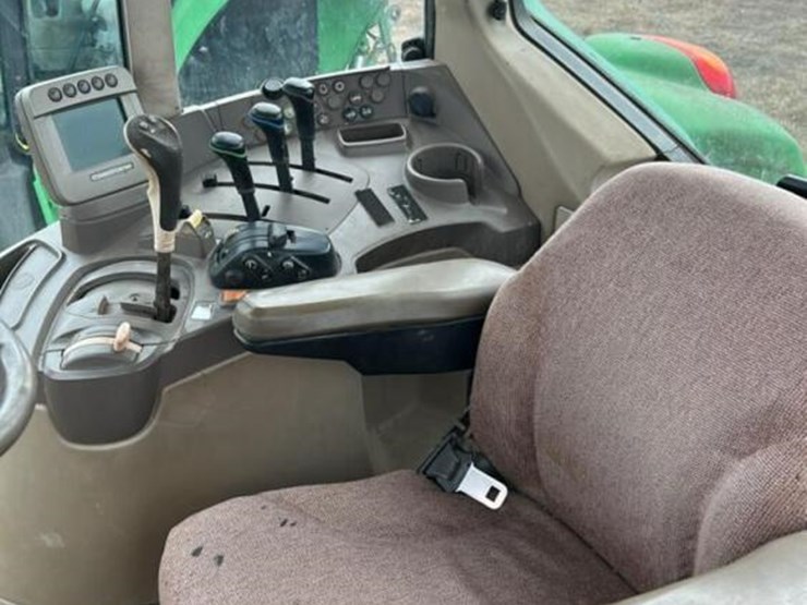 2010-john-deere-7330-image-16