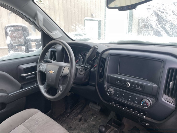 2017-chevrolet-2500-image-40