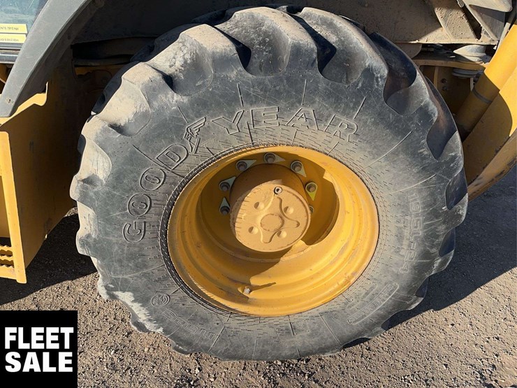 2013-deere-410k-image-11