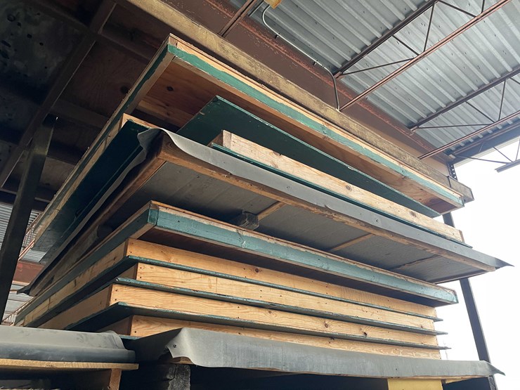 #2291-•-wooden-ice-shanty-image-3