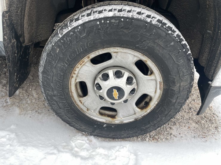 2017-chevrolet-2500-image-11