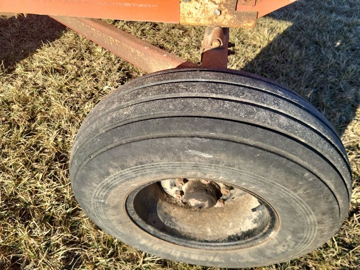 hopper-wagon-w/westendorf-running-gear-image-19