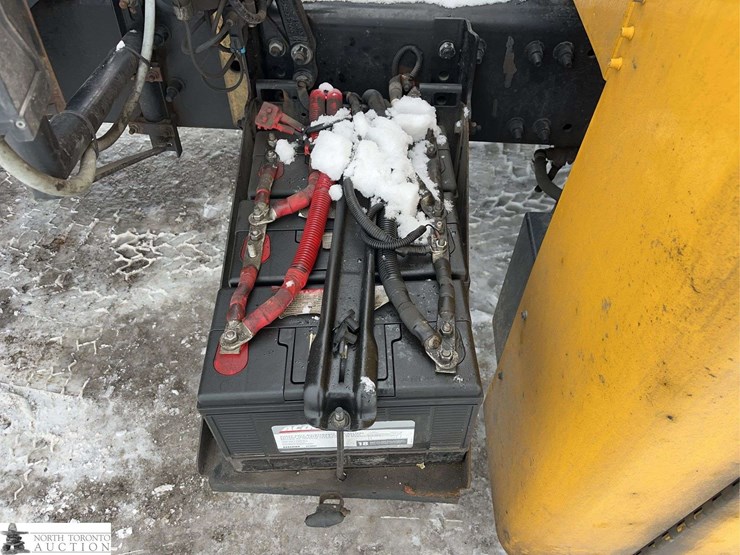 2018-freightliner-m2-106-image-28