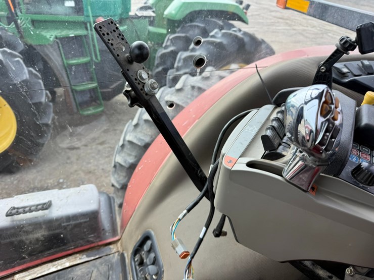 2015-case-ih-340-image-65