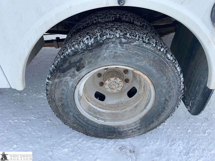 2012-ford-f350-image-21