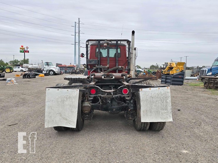 2003-mack-rd688s-image-8