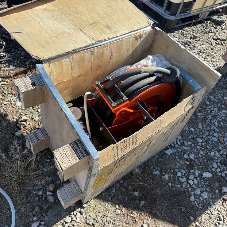 #32791 • Unused Land Honor LHR-DFP10 Diesel Fuel Transfer Pump w/ 49’ Hose Reel INV# 32791